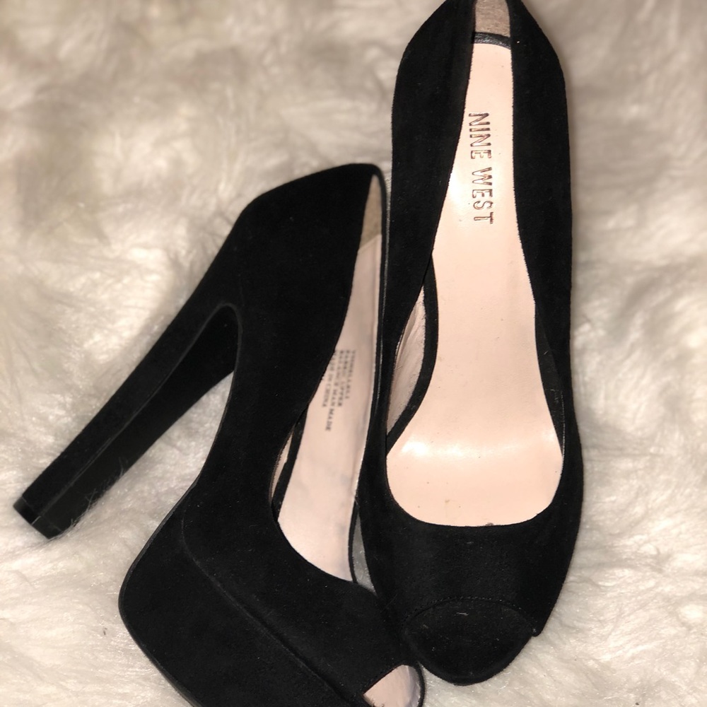 Nine West black pumps